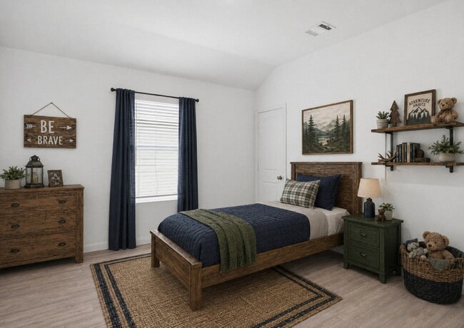 Building Photo - 4 Bedroom Home with Open Layout and Refrigerator Included
