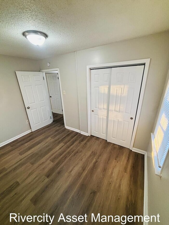 Building Photo - A MUST SEE FRAYSER!!!! SECTION 8 WELCOMED !!!!