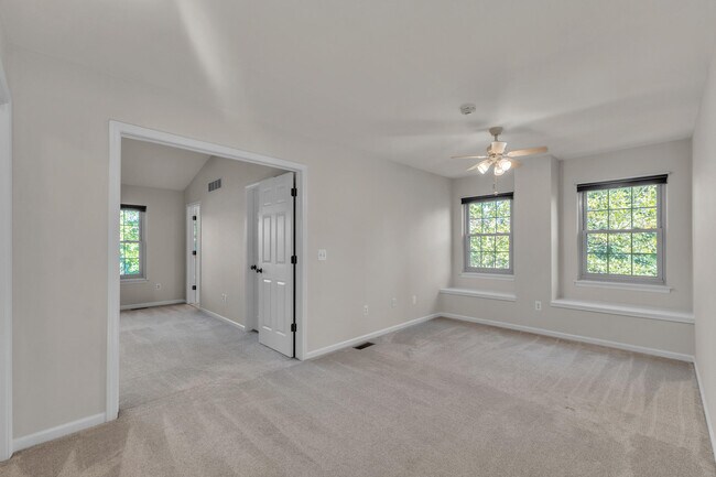 Building Photo - 41312 Maplewood Drive