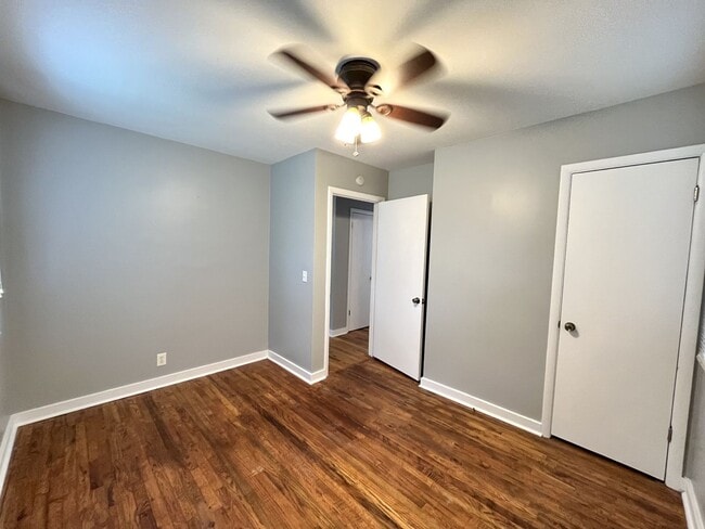 Building Photo - Prime East Nashville Living!