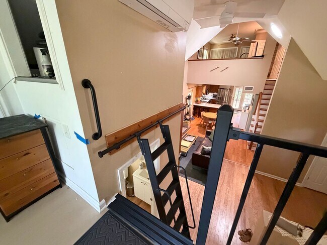Building Photo - 1327 Gristmill Dr