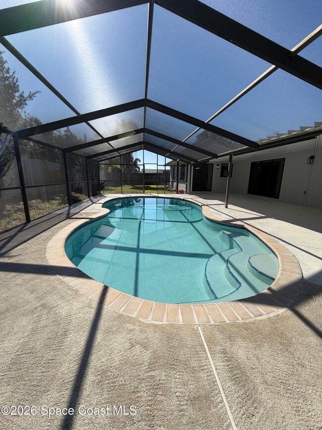 Building Photo - 845 Juniper Cir