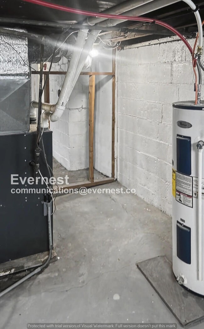 Building Photo - 2 Bed/1 Bath Home / Pet-Friendly / Vouchers Accepted / Available Now!