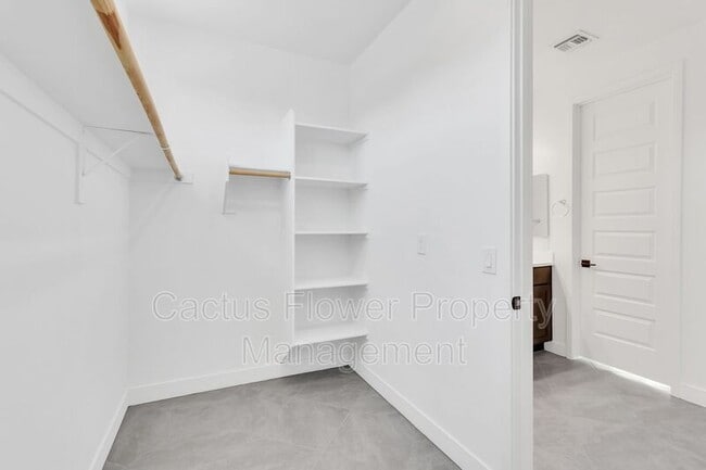 Building Photo - 13281 W Crimson Ter