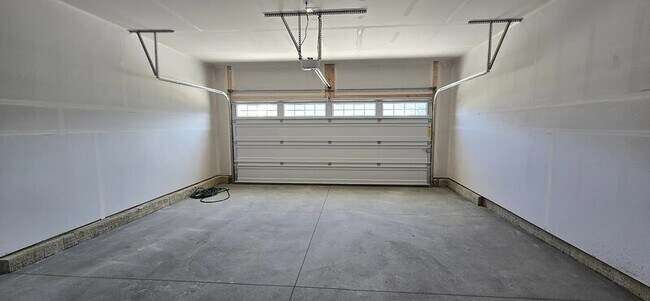 Building Photo - 3472 Bushwillow Dr