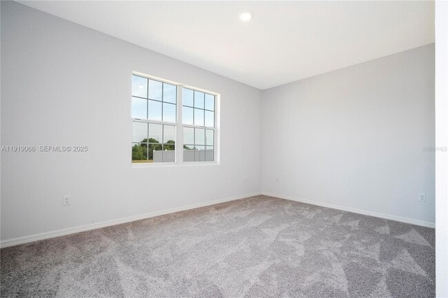 Building Photo - 875 Colville Dr