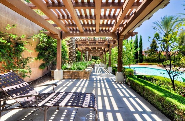 Building Photo - 48 Talmont