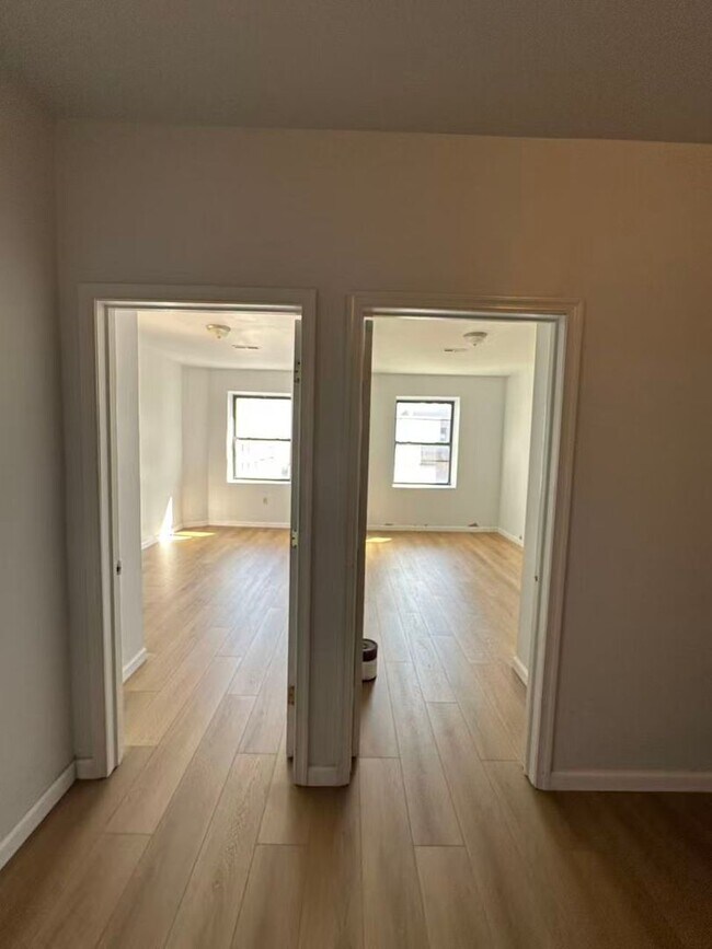 Building Photo - 1001 Arch St