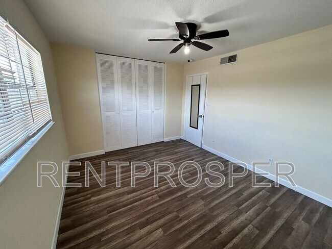Building Photo - 5505 Hernandes Dr