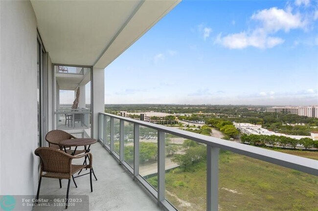 Building Photo - 2000 Metropica Wy