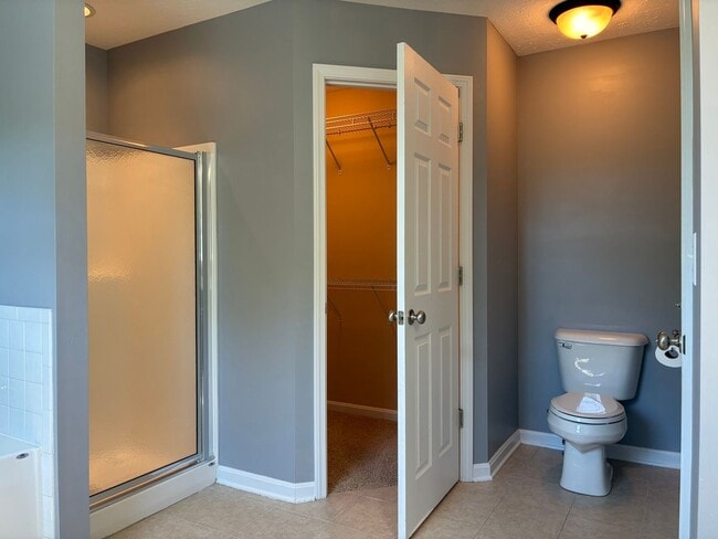 Building Photo - **ELIZABETHTOWN INDEPENDENT SCHOOL DISTRICT**