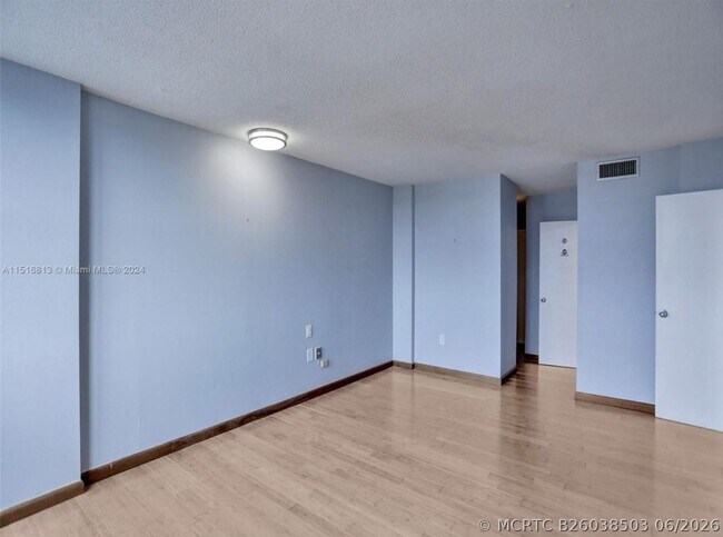 Building Photo - 11930 N Bayshore Dr