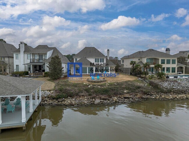 Building Photo - 1418 Windrose Dr