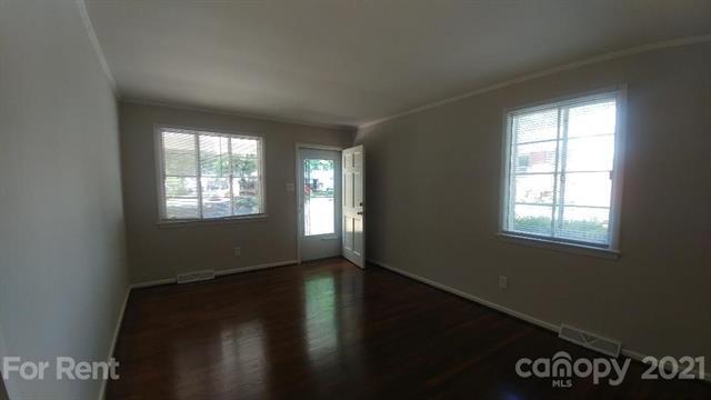 Building Photo - 3008 Marlborough Rd