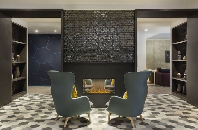 Building Photo - 479 Canal St