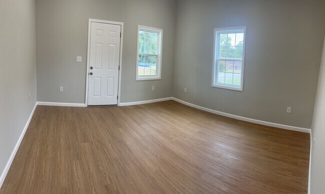 Building Photo - 522 Maxwell Ave