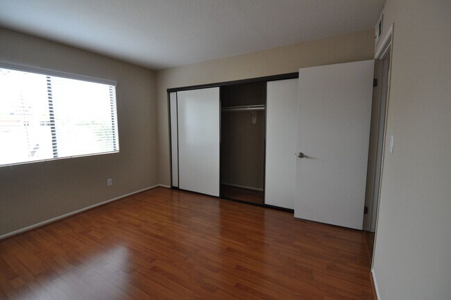 Building Photo - 14033 Bessemer St