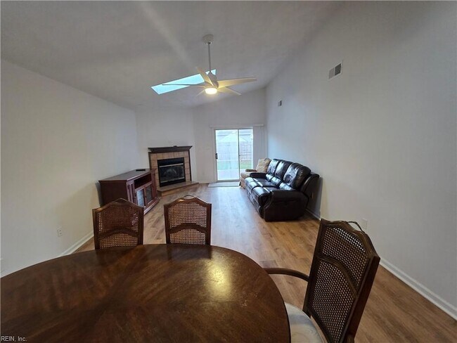 Building Photo - 258 Doyle Way