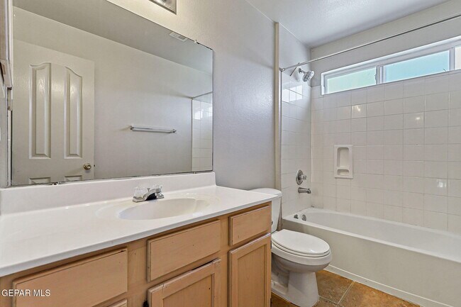 Building Photo - 409 Desert Chicory St