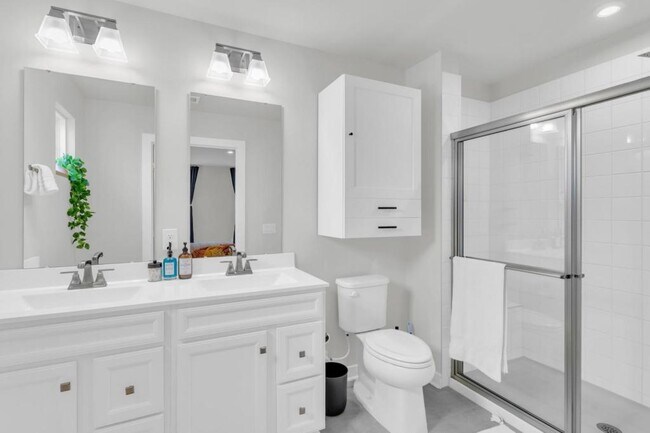 Building Photo - 922 Daylily Cir