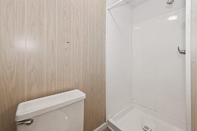 Building Photo - 1603 Blase Rd