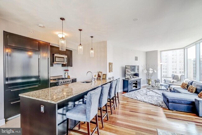 Building Photo - 1414 S Penn Square