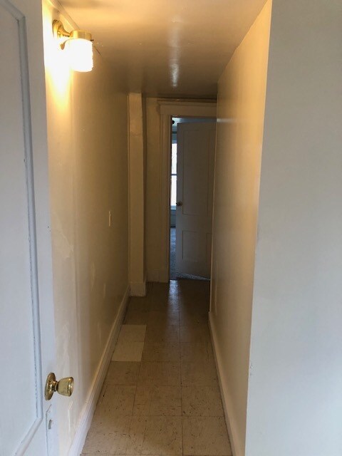 Building Photo - 1223 Sixth St