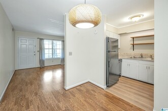 Building Photo - 2727 Highland Ave