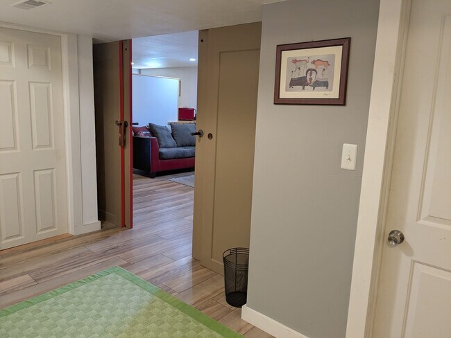 entrance - 6915 Yates St