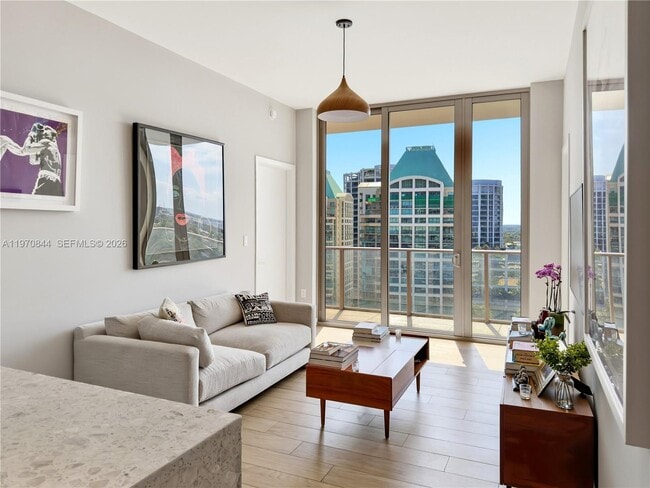 Building Photo - 2678 Tigertail Ave