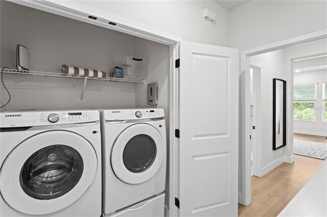 Building Photo - 114-121 21st St N