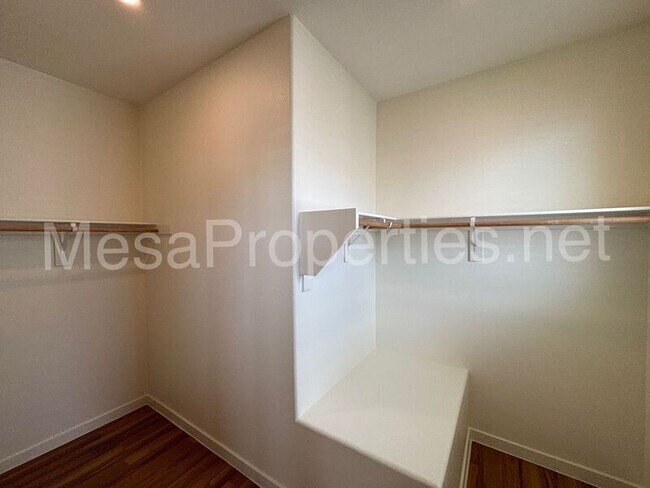 Building Photo - 11027 Serenity Dr
