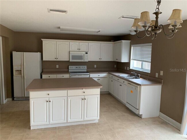 Building Photo - 10436 Frog Pond Dr