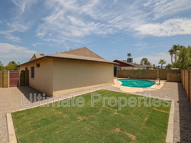 Building Photo - 5357 W Cholla St