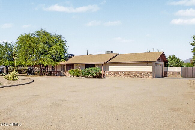 Building Photo - 16223 N 40th Pl