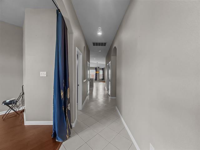 Building Photo - 3205 Ridgeway Dr