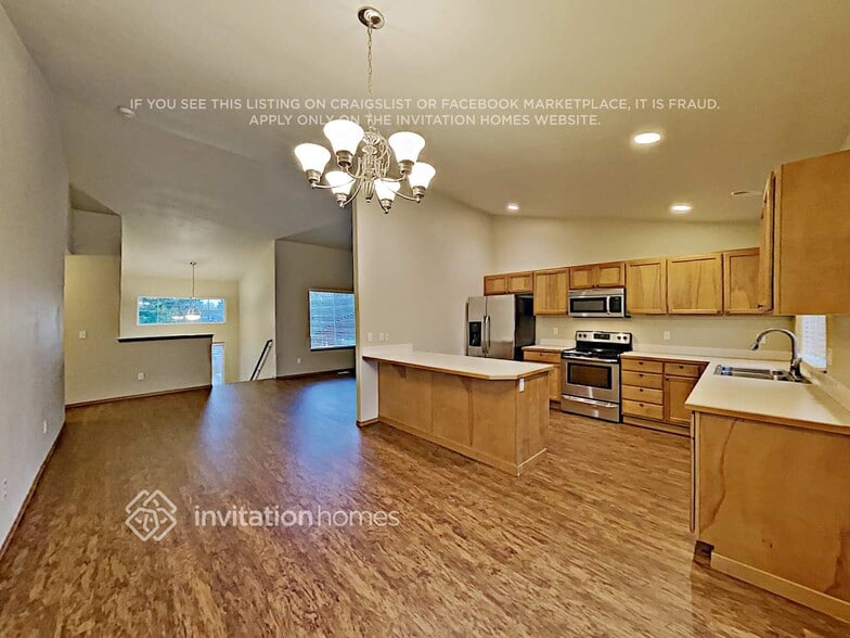 Building Photo - 2701 59th Ave NE