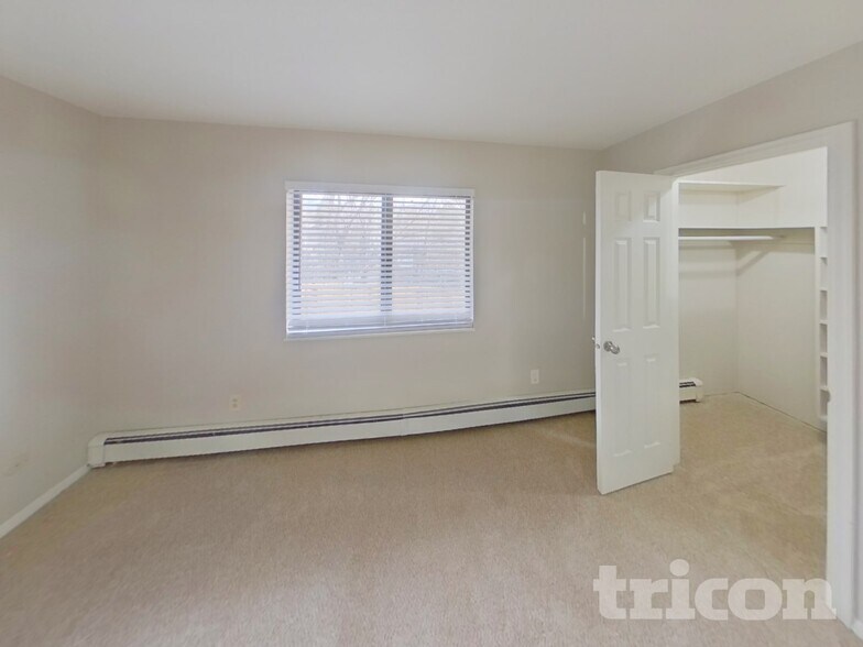 Building Photo - 2212 Woodburn St