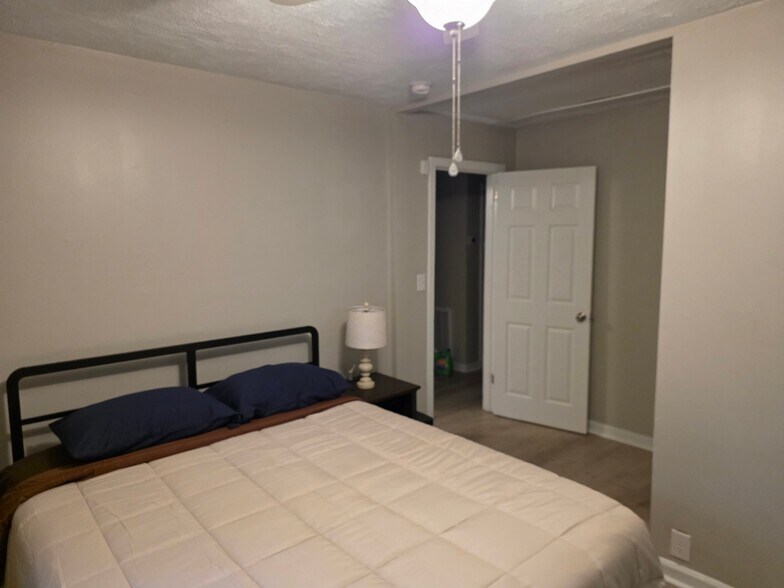 Building Photo - 4453 Pharr Ave