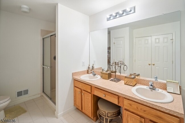 Building Photo - 144 Jackson Ave