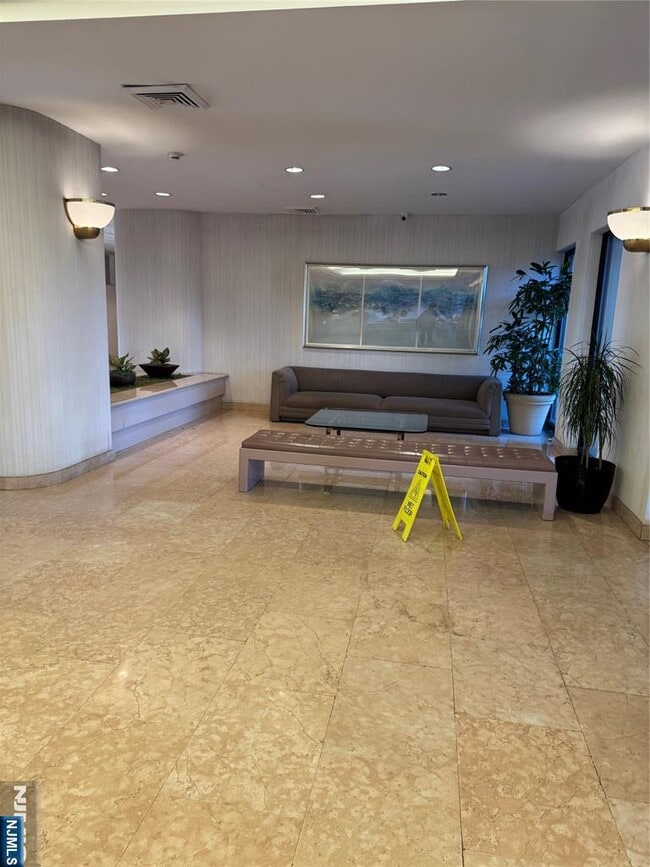 Building Photo - 200 Winston Dr