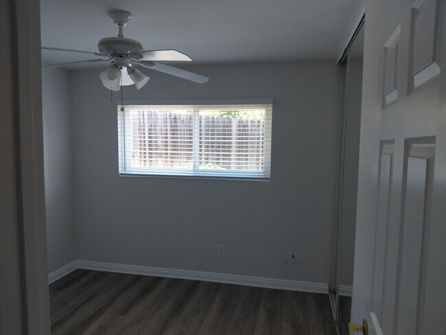 Building Photo - 927 Rutgers Ave