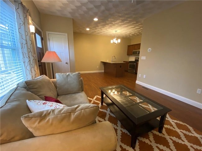 Building Photo - 76 Morningside Dr