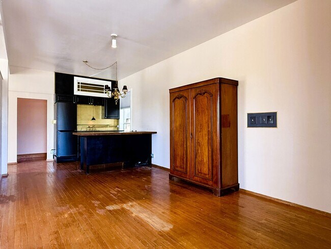Building Photo - Gorgeous studio for rent in Sausalito!
