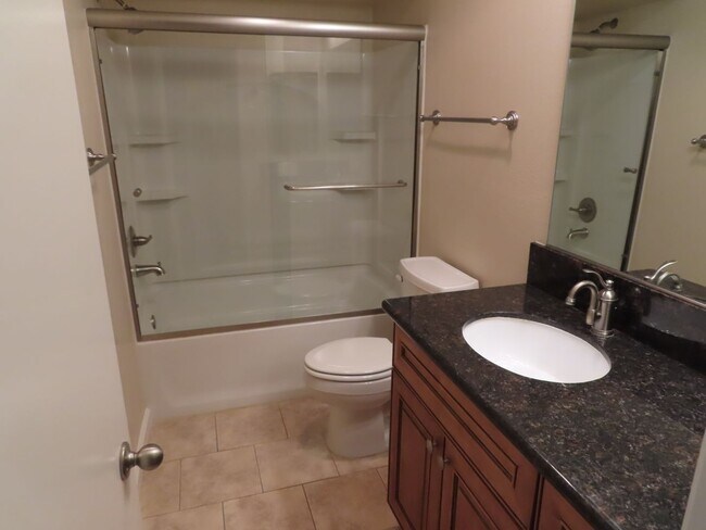 Building Photo - Updated Two Bedroom Condo in Fashion Valley / Mission Valley