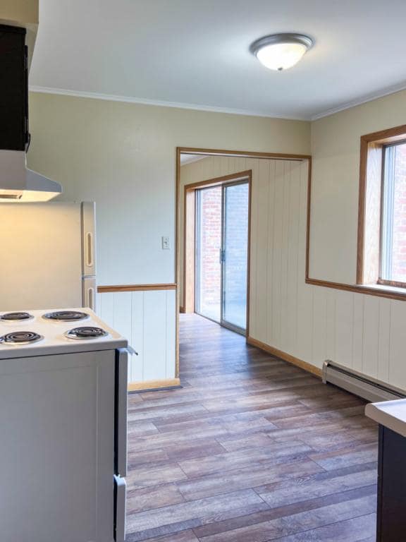 Building Photo - 442 Dille St