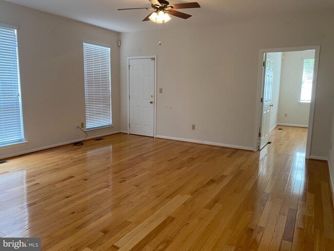 Building Photo - 623 Pepperbush Ct