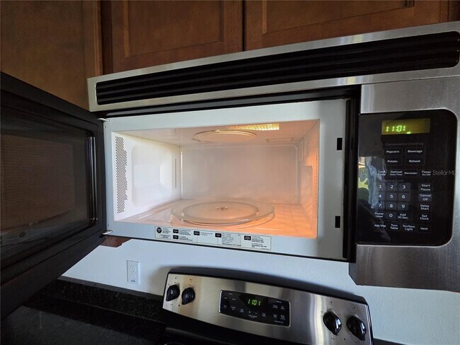 Building Photo - 2270 Sheboygan Pl