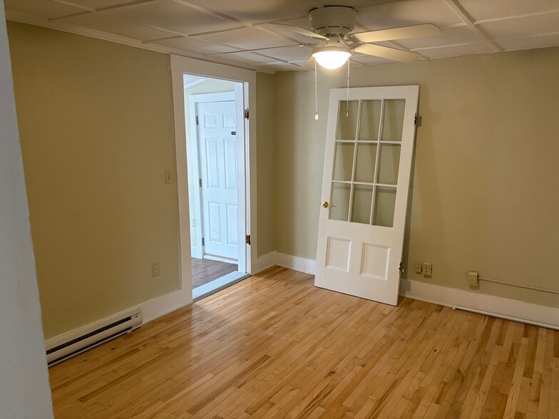 Building Photo - 53 N Spring St