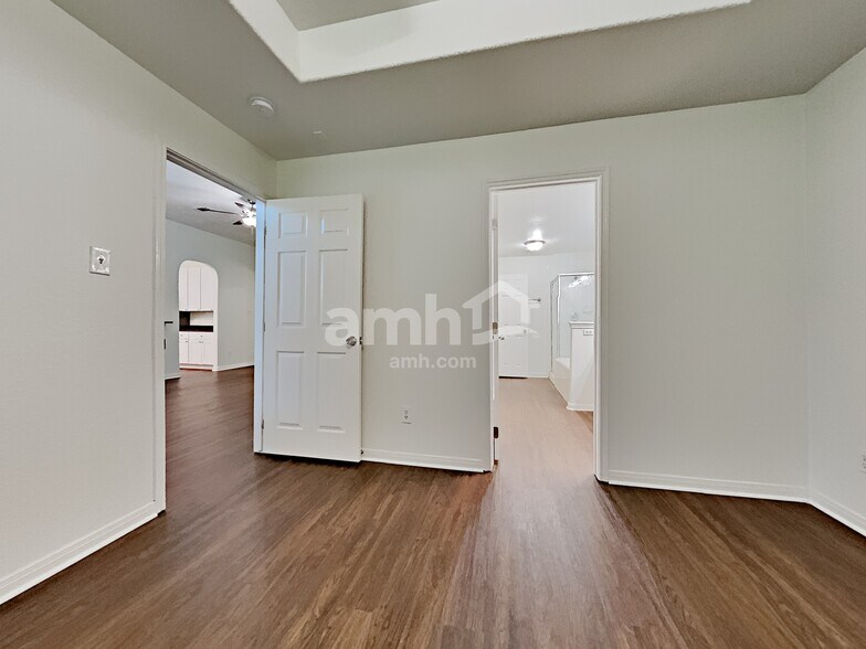 Building Photo - 22977 Sebastian Dr